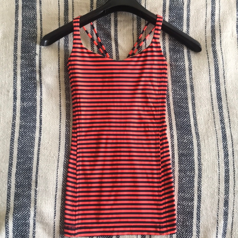 Lululemon Free to Be Top - Picture 3 of 8